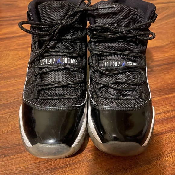 Air Jordan 11 retro Space Jam (GS) - Picture 4 of 10